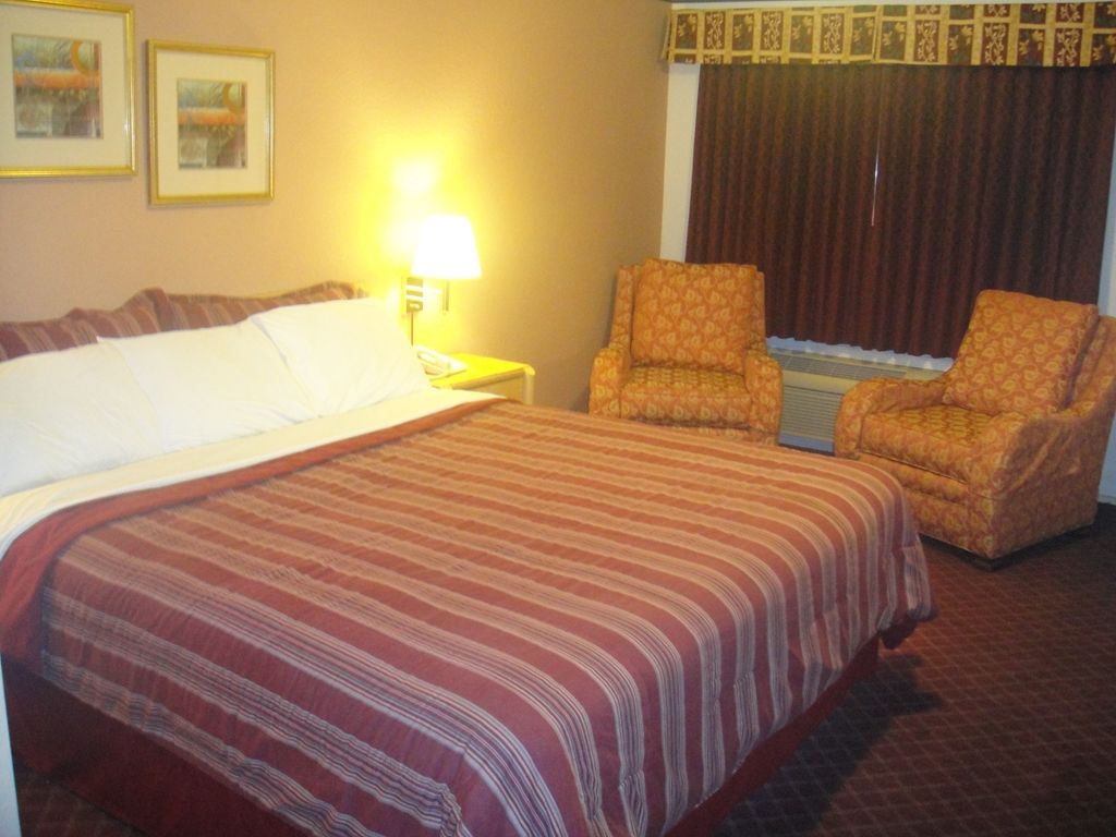 Muir Lodge Motel Martinez Quarto foto
